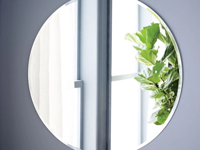 Applications du verre architectural dans le verre miroir