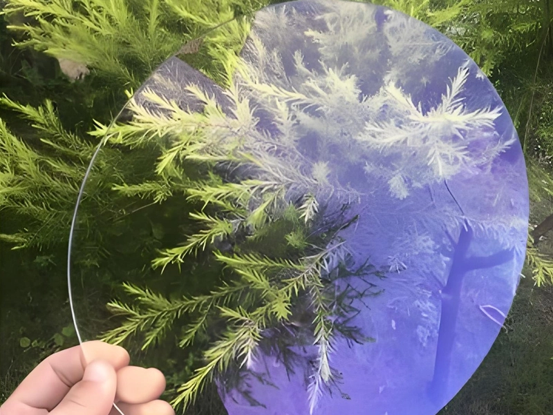 Quels sont les avantages du verre anti réfléchissant par rapport au verre ordinaire