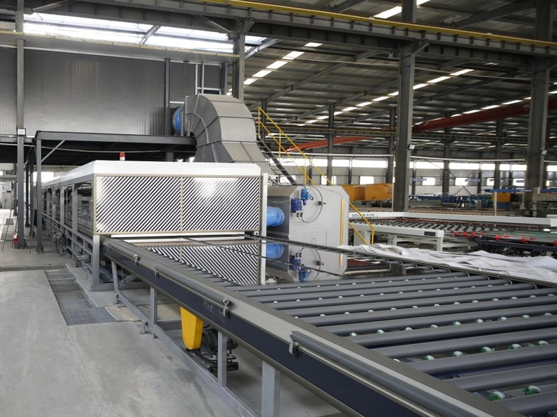 Connaissance du verre thermiquement trempé et du verre renforcé chimiquement