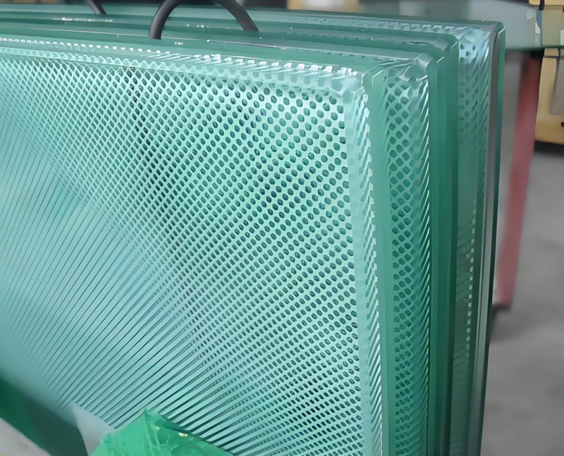 The Difference Between Silk Screen And Digital Printed Glass